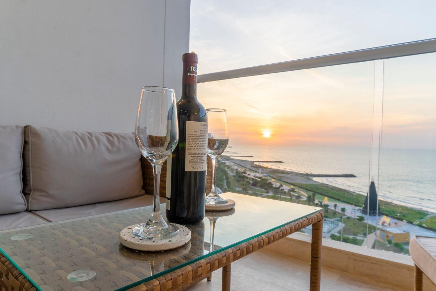 Oceanfront + Sunset Views Cb1403