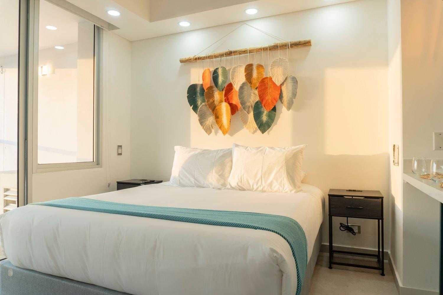 Oceanfront + Sunset Views Cb1403