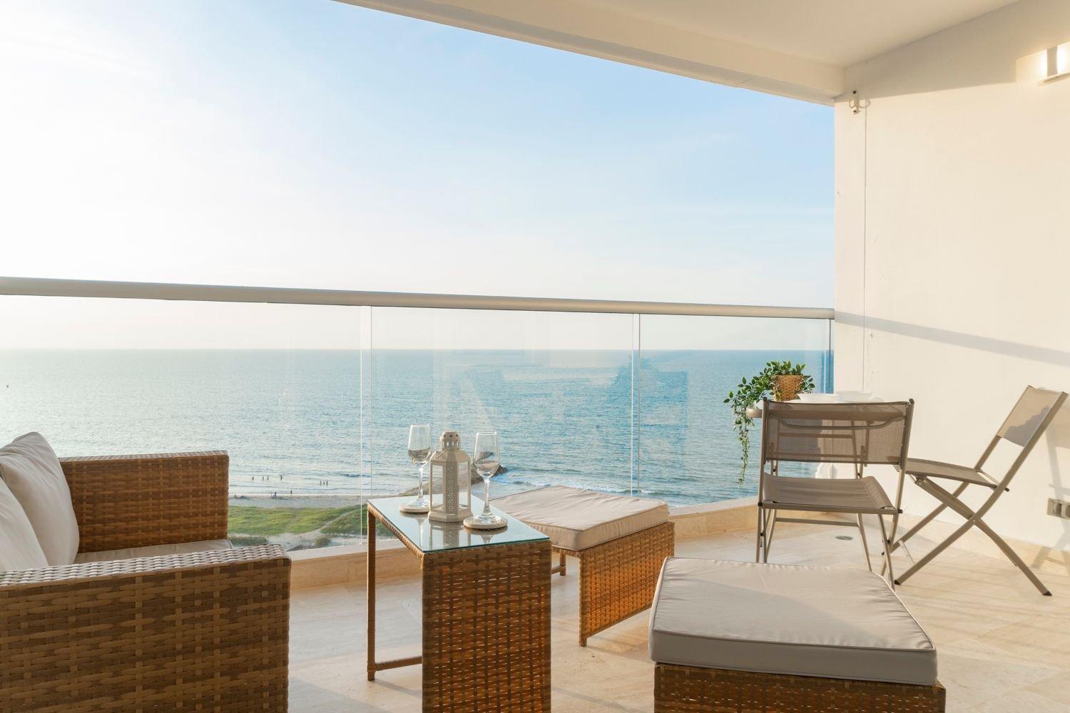 Apartamento Oceanfront + Sunset Views Cb1403 *